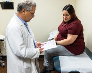 Dr. Freilich meeting with a patient for obesity and diabetes treatment
